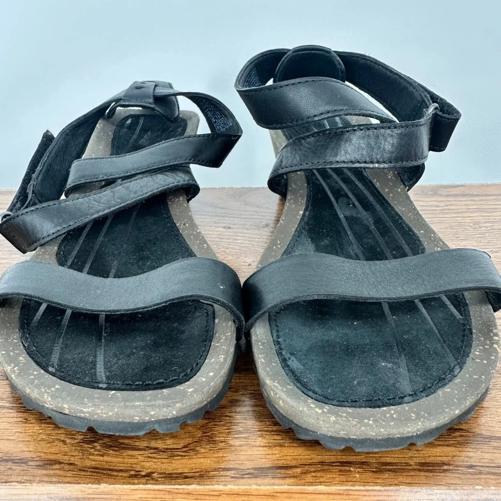 Teva zirra wedge